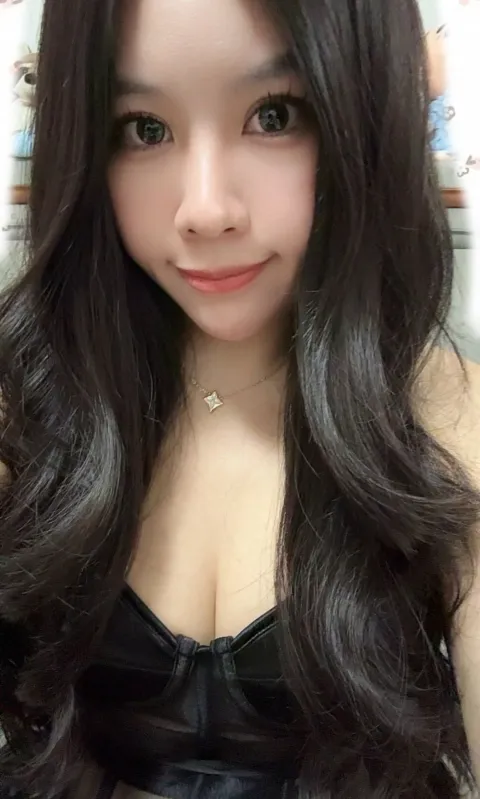 F929