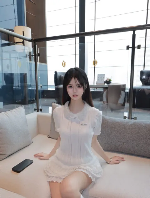 F976
