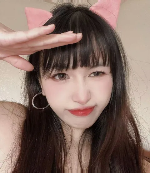 F983