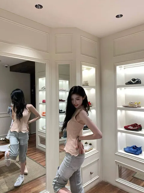 G233