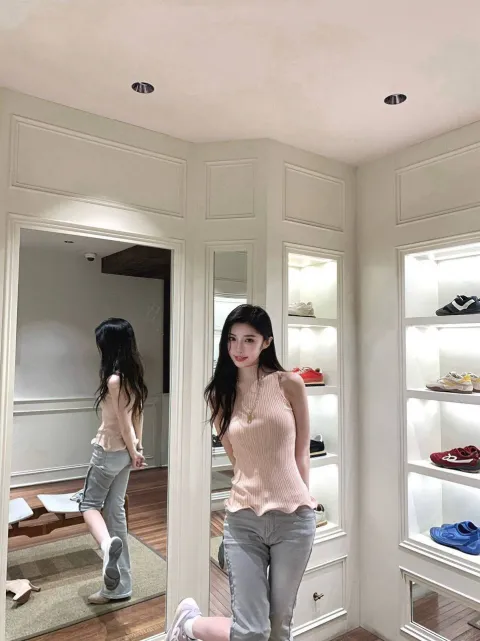 G233