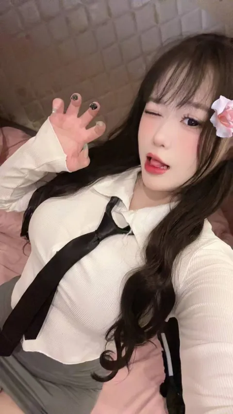 G695