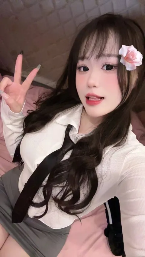 G695