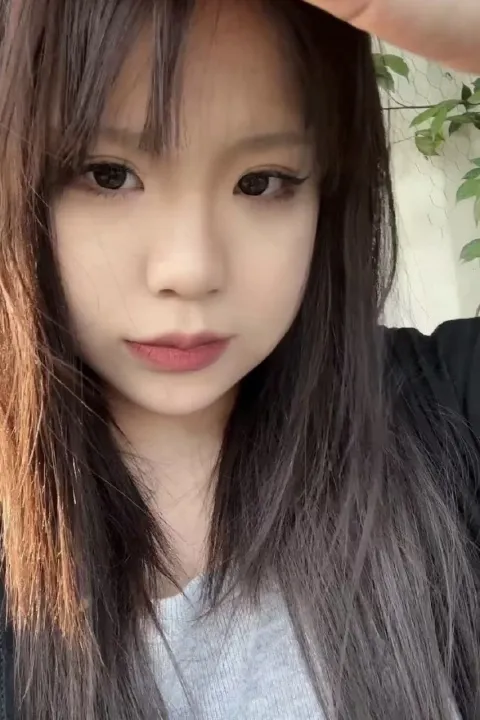 G784
