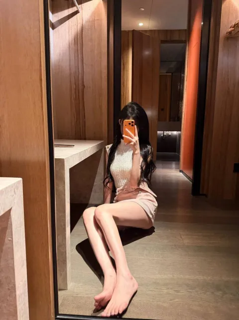 G881