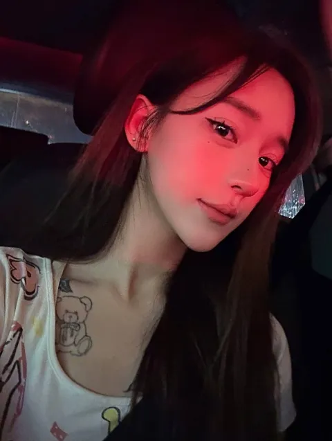 G898