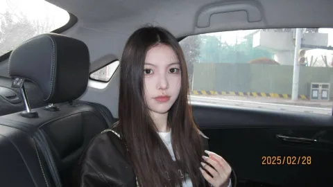 G899