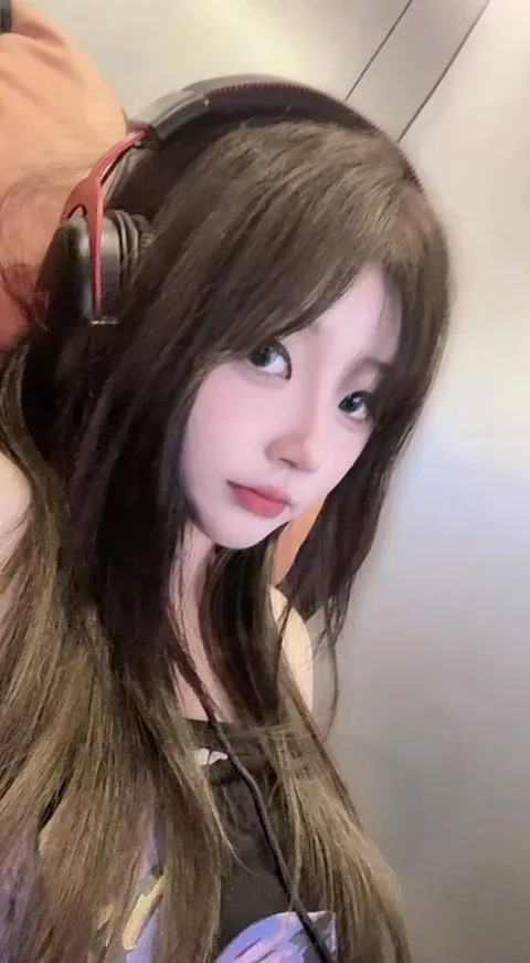 H318