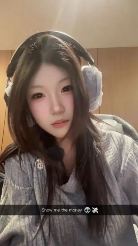 H437