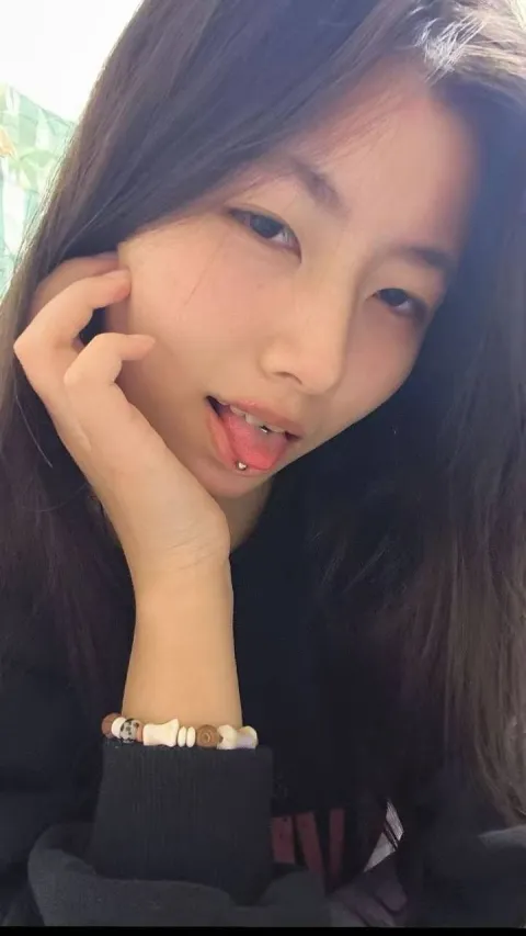 H484