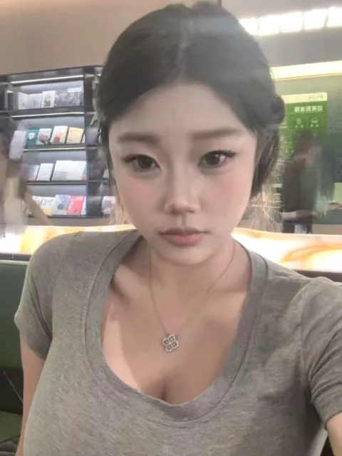 H499