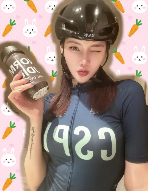H702