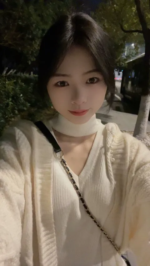 H718