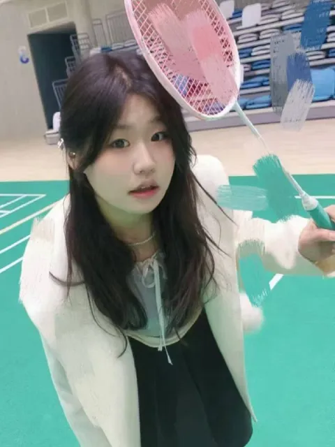 I718