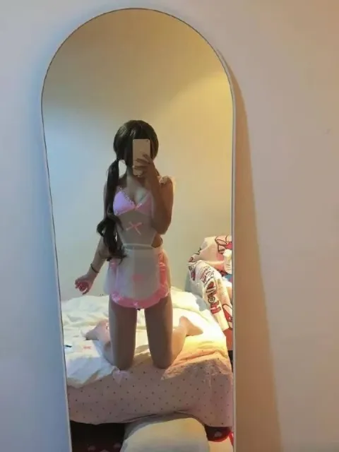I878