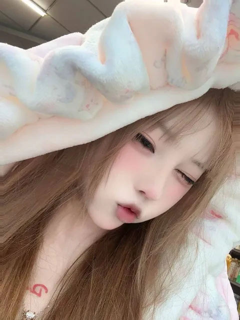 J819
