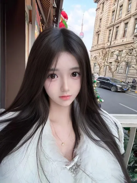 J898